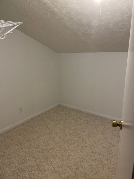 Larger walk in closet second bedroom - 39 Lakeshore Ln