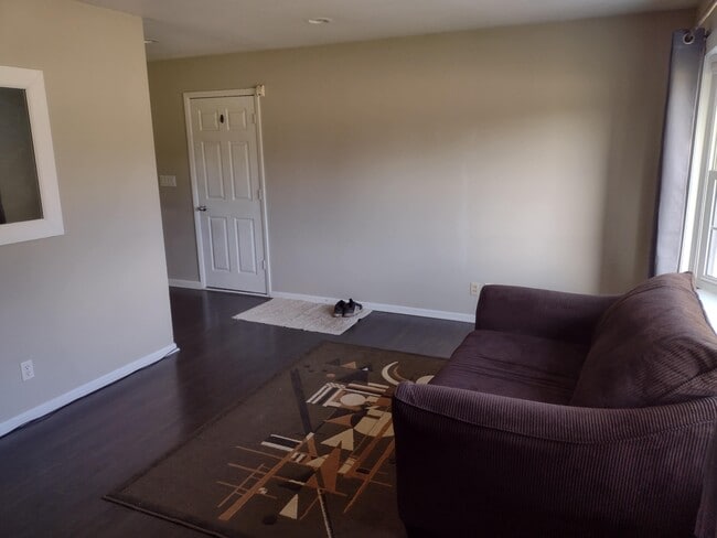 Primary Photo - 4209 Ontario St