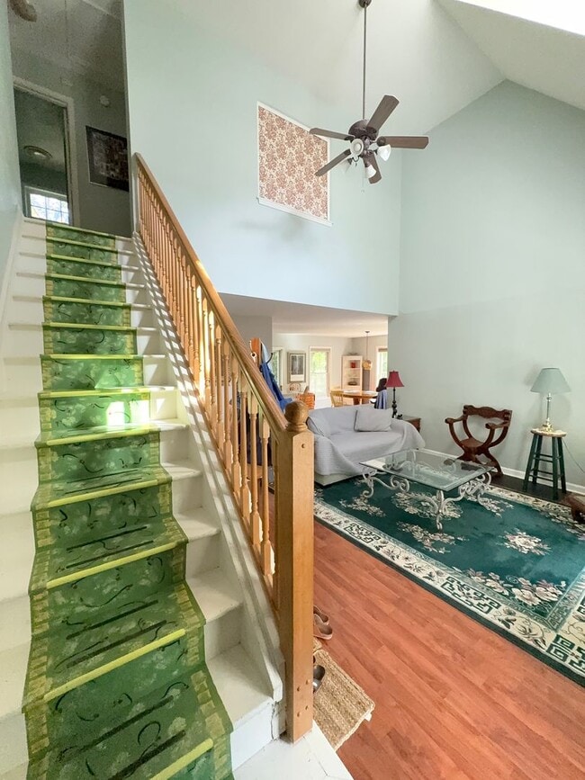 Building Photo - 408 Mitchell Ln