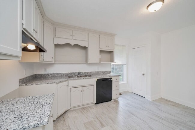 Building Photo - Your Perfect Pell City Retreat – Stylish, ...