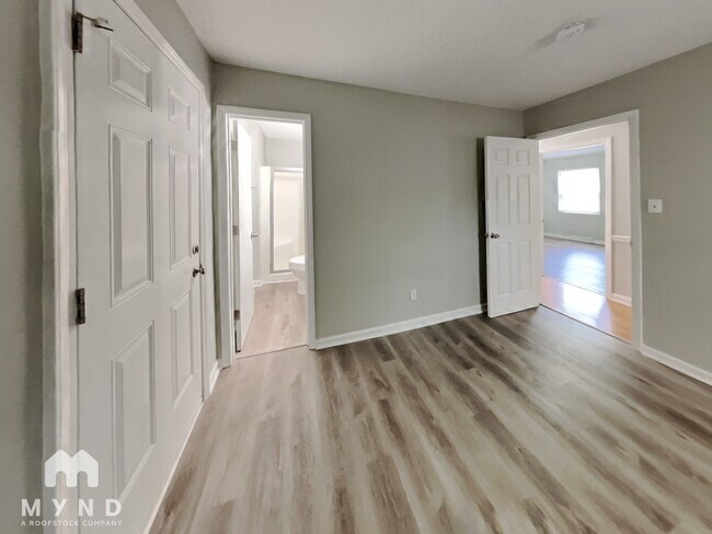 Building Photo - 2308 Oakstone Cir