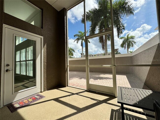 Building Photo - 808 3rd Ave W
