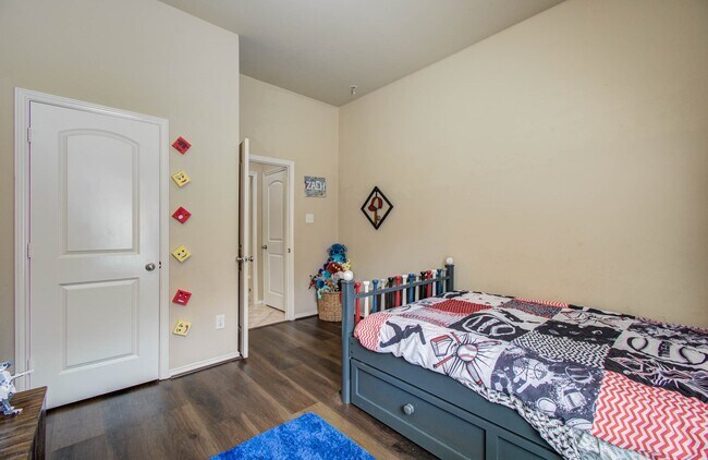 Building Photo - 13312 Highland Lake Ln