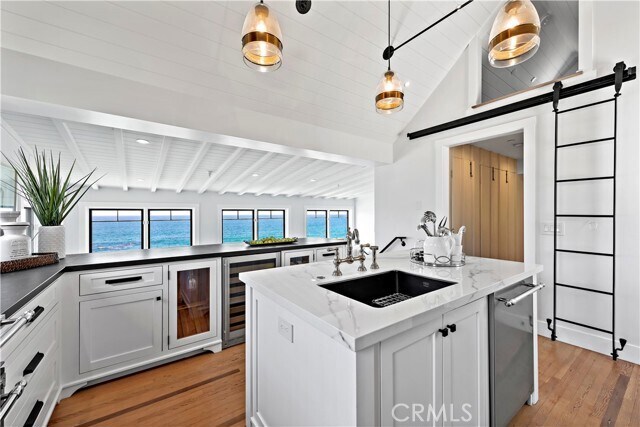 Building Photo - 154 Pearl St