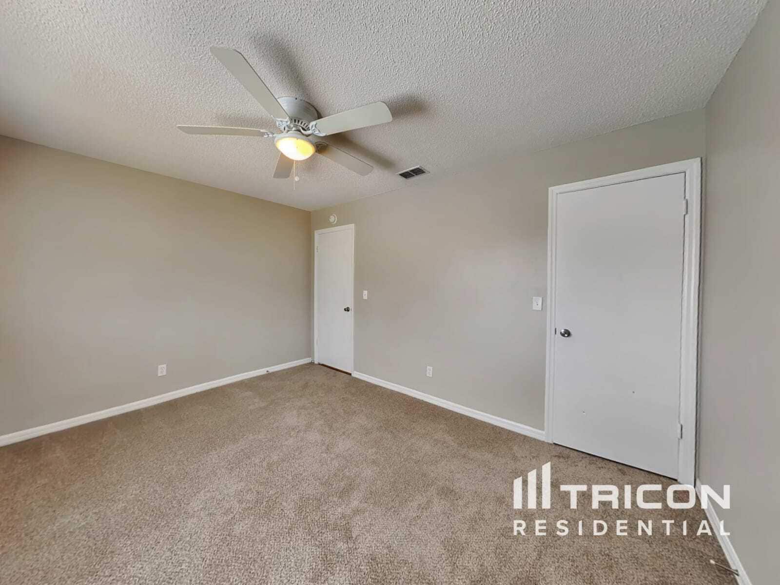 Building Photo - 3413 Yule Tree Dr