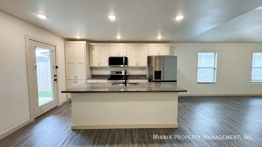 Building Photo - 7729 Date Ave