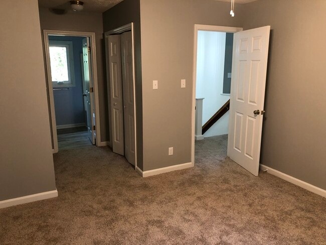 Building Photo - 4328 Pin Oak Dr