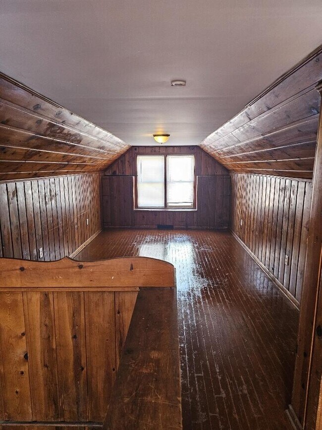 Building Photo - 5786 Neff Ave