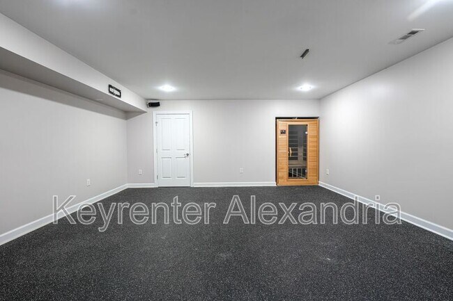 Building Photo - 13568 Heritage Farms Dr