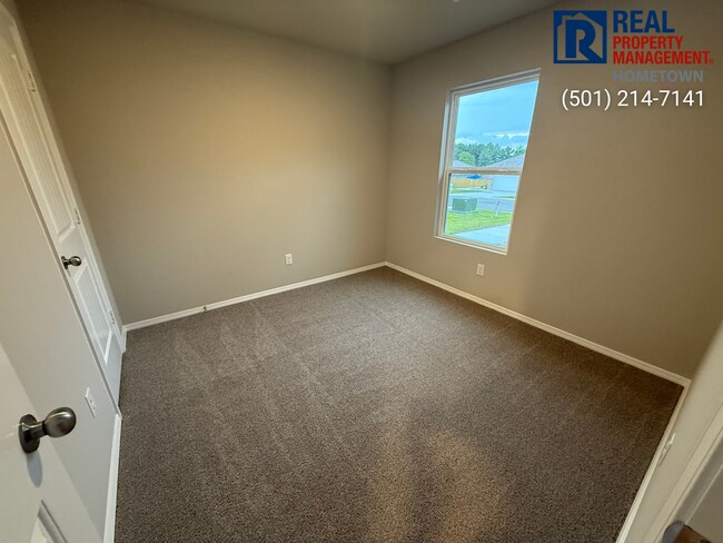 Building Photo - 6016 Croft Ave