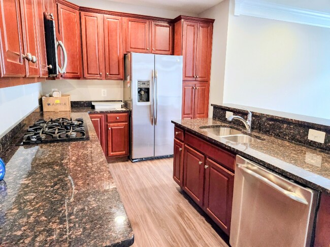 Building Photo - 2267 Oberlin Dr