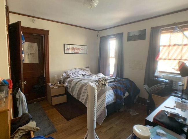 Building Photo - 15 Upland Rd