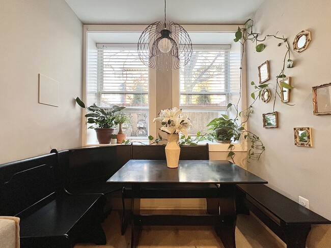 Breakfast Nook - 2102 1st St NW