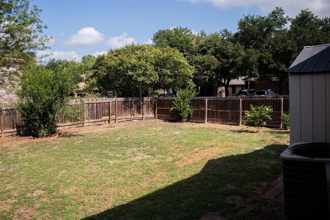 Building Photo - 15236 Drusilla's Dr