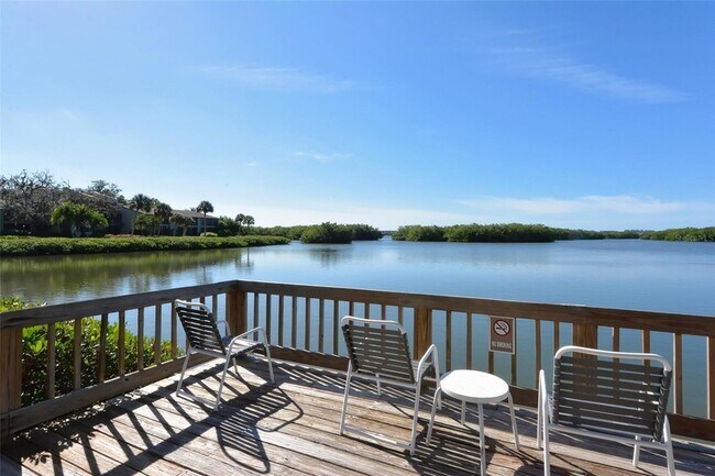 Building Photo - 1601 Pelican Point Dr