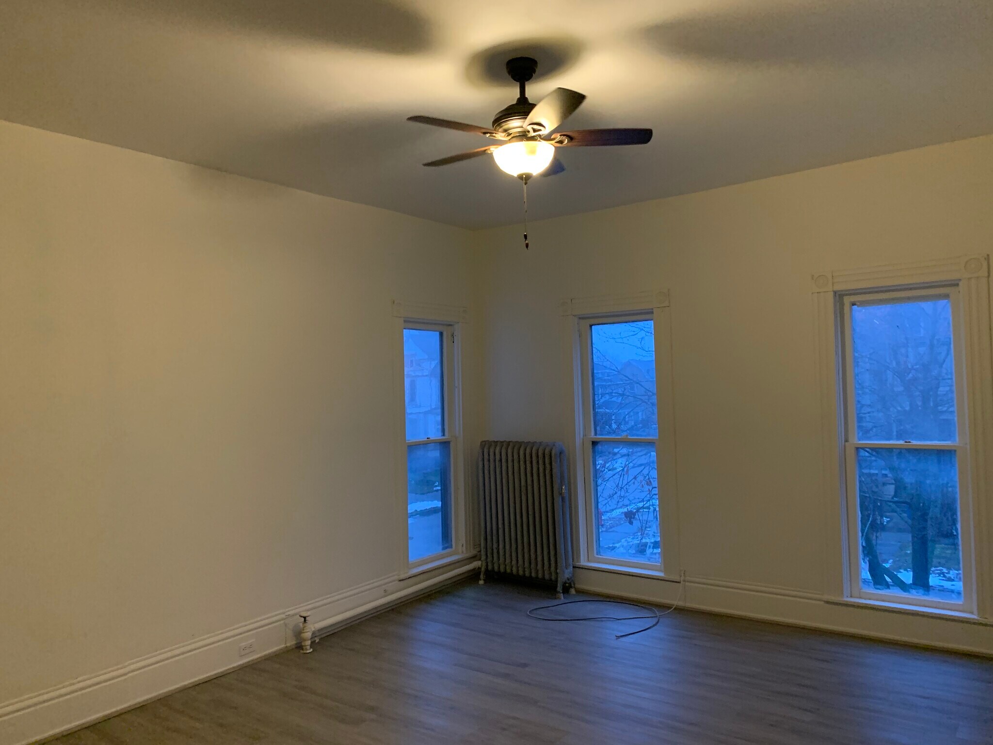 Master bedroom - 816 N Sheridan St