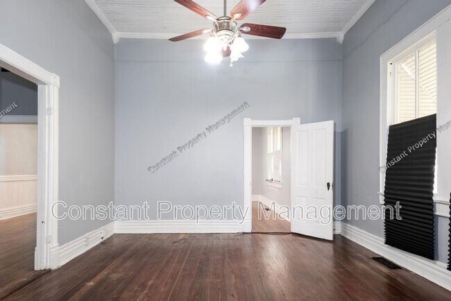 Building Photo - 979 Highland Terrace