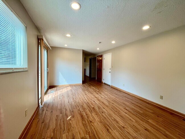 Building Photo - 2775 Amana Ct