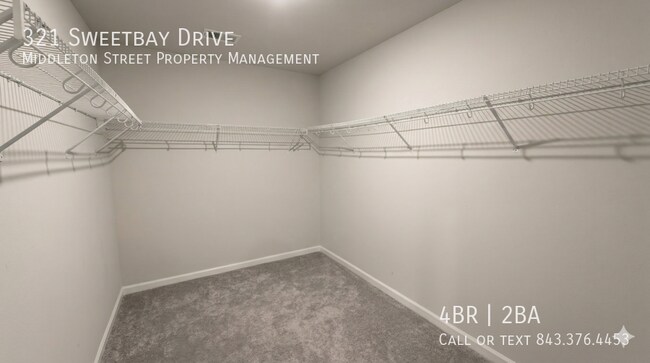 Building Photo - 321 Sweetbay Dr