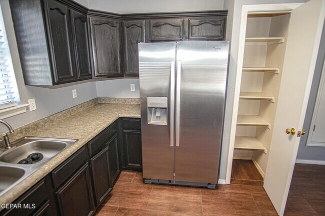 Building Photo - 3717 Tierra Zafiro Dr