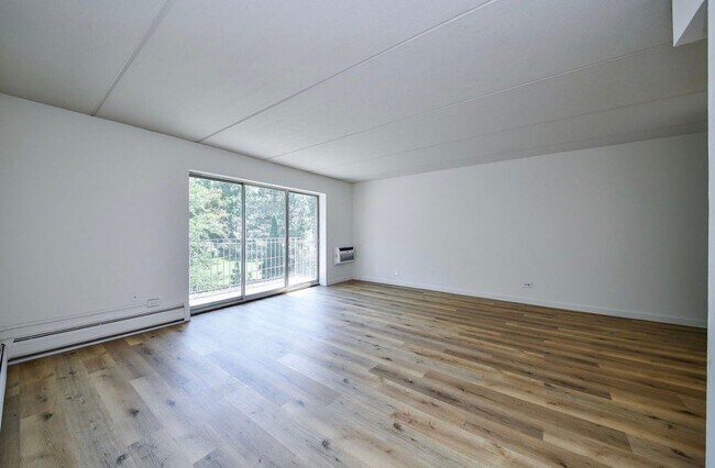 Building Photo - 5125 Blodgett Ave