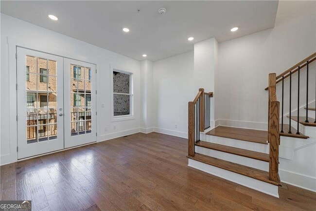 Building Photo - 1032 Robert Smalls Wy