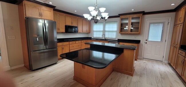 Building Photo - 12812 Bluet Ln