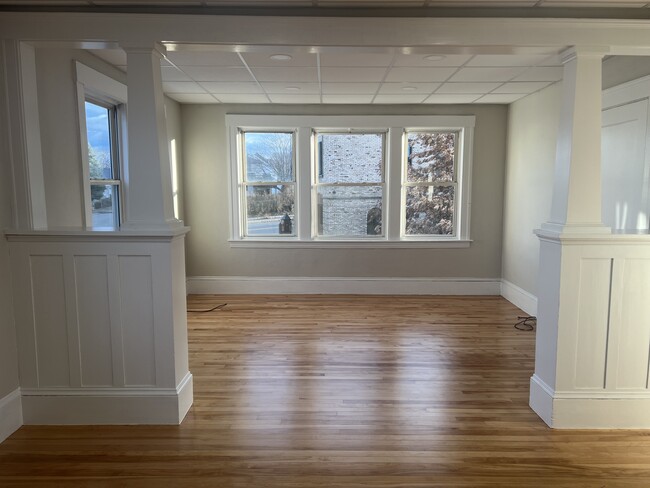 Living/dining room - 675 Franklin St