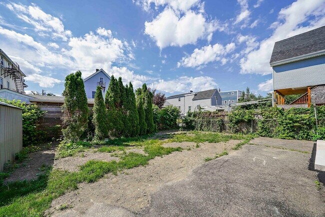 Building Photo - 57 Orchardfield St