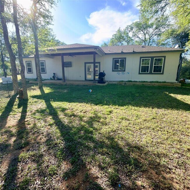 Building Photo - 127 Comanche Trail