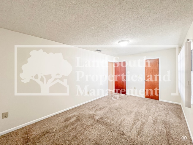 Building Photo - 3016 Skipper Pl