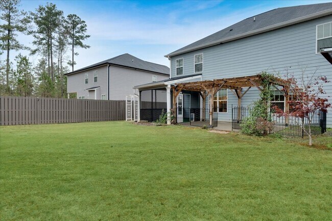 Building Photo - 1883 BEAUTIFUL HOME