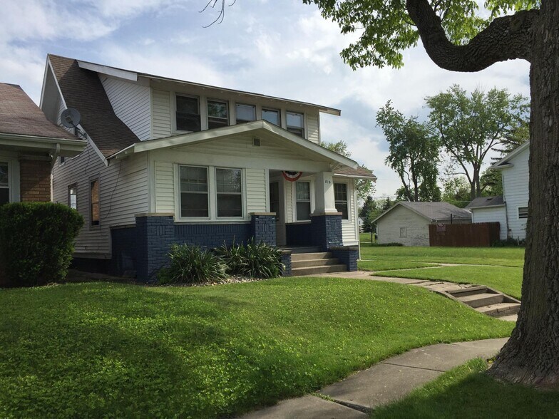 Building Photo - 812 Florence Ave