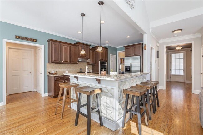 Building Photo - 1005 Regal Hills Ln