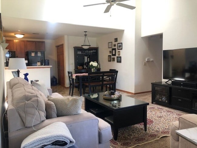 Building Photo - Spacious 2-Bedroom, 2-Bathroom Plus Loft C...
