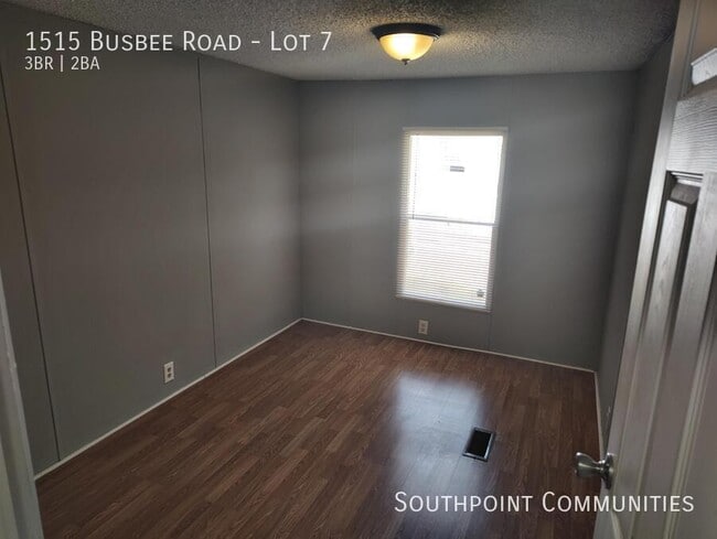 Building Photo - 1515 Busbee Rd