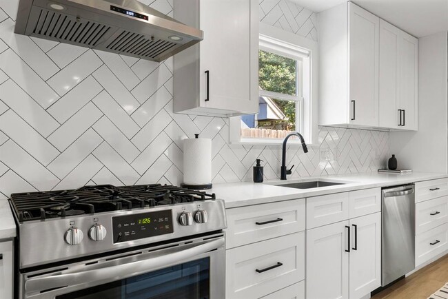 Building Photo - 510 Meadow Lea Dr