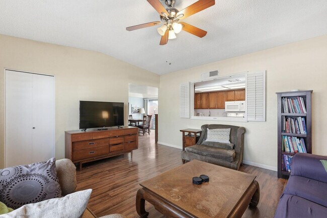 Building Photo - 2929 E Broadway Rd