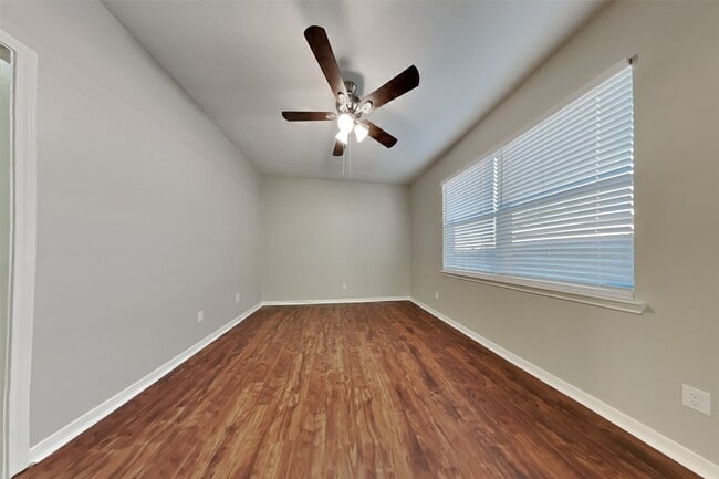 Building Photo - 3242 Enchanted Hollow Ln