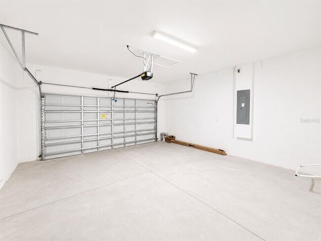 Building Photo - 5806 Fabry St