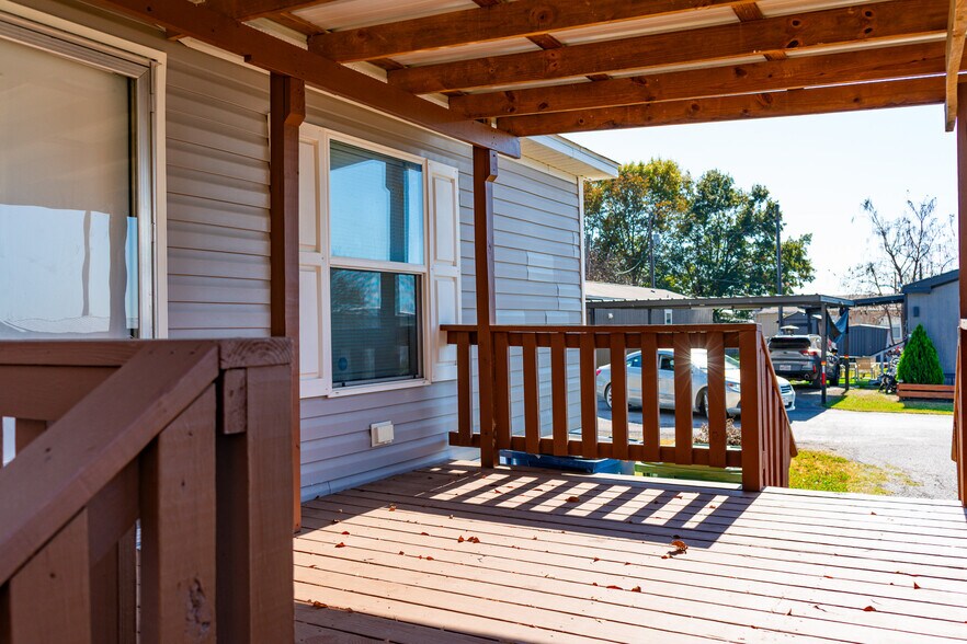 Building Photo - 120A Parker Dr