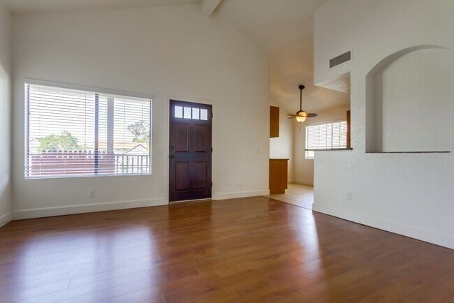 Building Photo - 4466 Dawson Ave