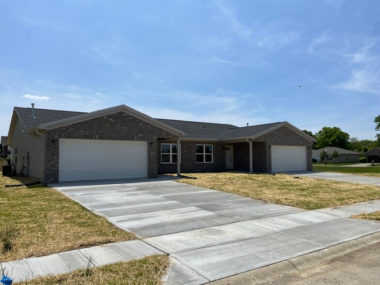 Building Photo - 118 Burgundy Dr