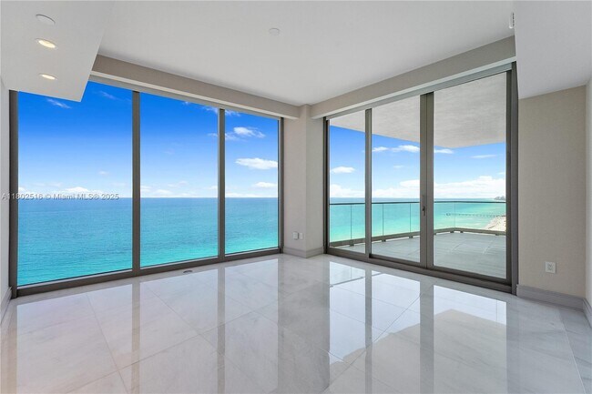 Building Photo - 17901 Collins Ave