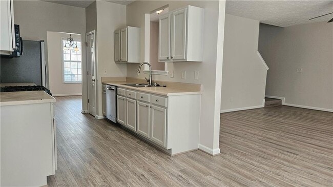 Building Photo - 3060 Kentmere Dr
