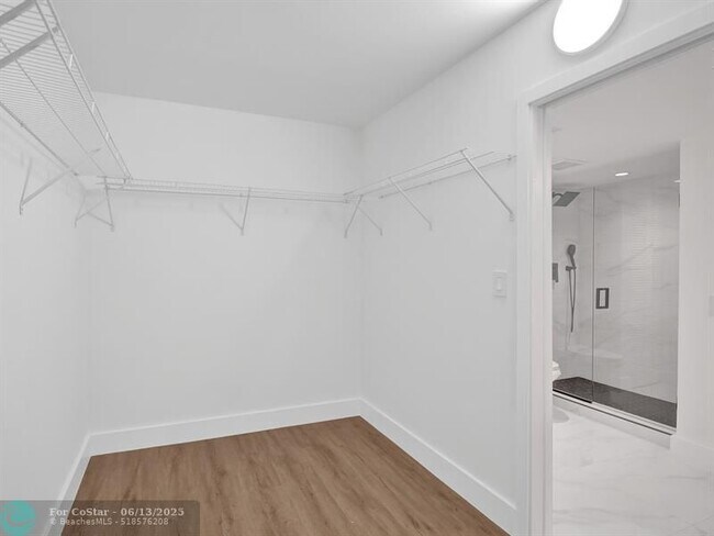 Building Photo - 3305 Aruba Way