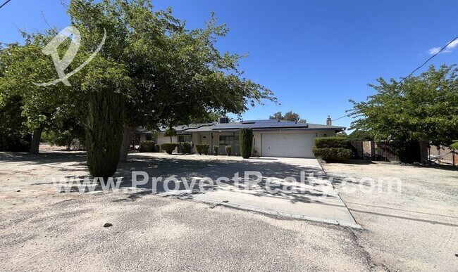 Building Photo - 18370 Danbury Ave
