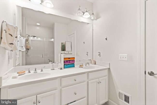 Building Photo - 10424 Ratcliffe Trl