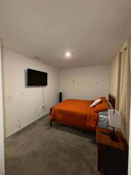 Bedroom - 12259 Chastain St