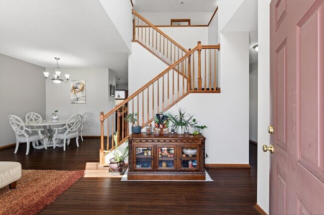 Building Photo - 15275 Plumstone Dr